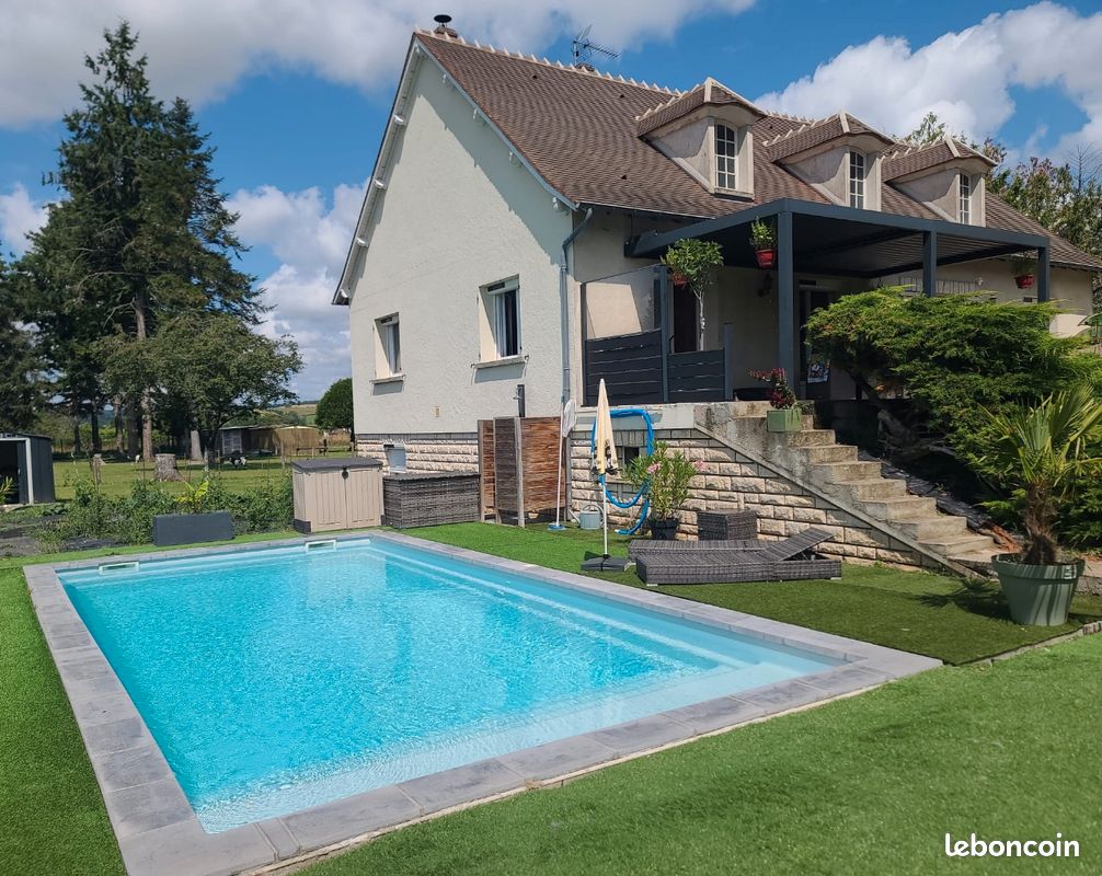 Maison 11 pièces 200 m² · à Saint-Pierre-les-Étieux · 200 m² · 257 000 €