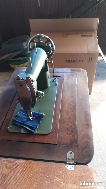 DONNE Ancienne machine a coudre (image 4)