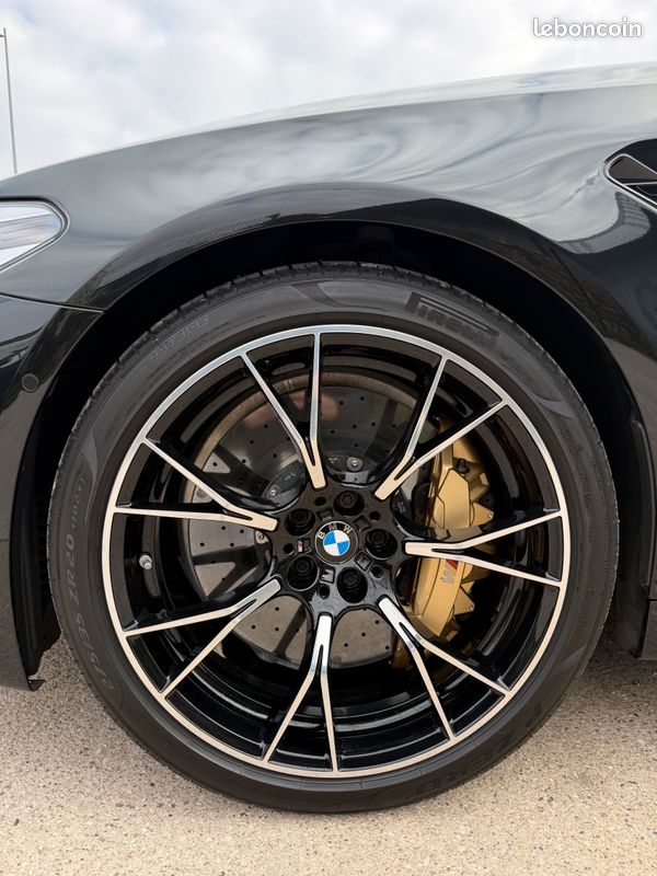 BMW M5 COMPETITION F90 4.4 V8 625 ch Xdrive / SECONDE MAIN / SOFT CLOSE / CIEL DE TOIT ALCANTARA / CAMERA 360 / FREIN CARBONE CERAMIQUE / GARANTIE BMW PREMIUM SELECTION 06/2027 / MALUS INCLUS (image 6)