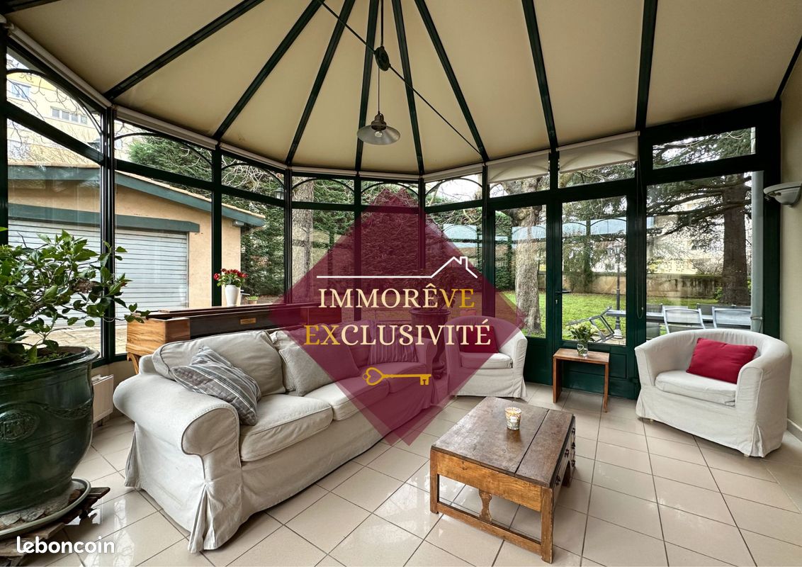 Maison 10 pièces 317 m² · à Saint-Chamond · 317 m² · 499 000 €