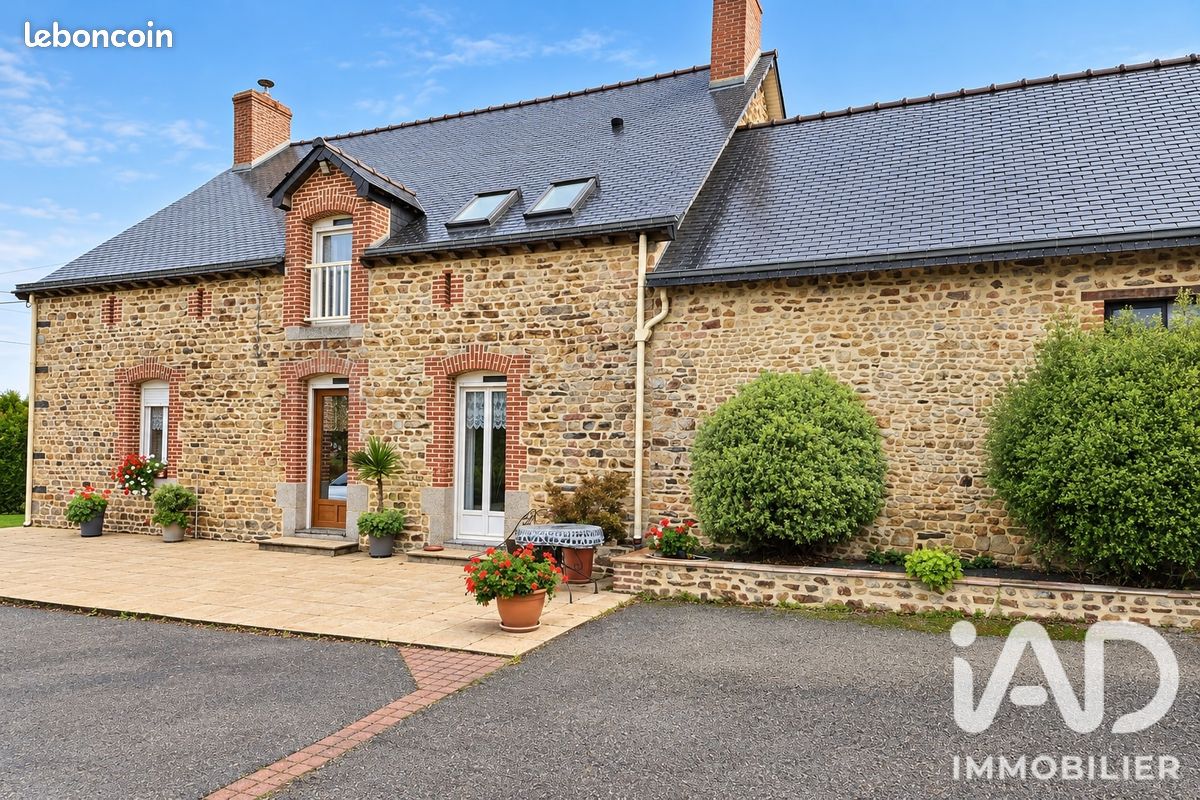 Maison 6 pièces 196 m² · à Bais · 196 m² · 313 000 €