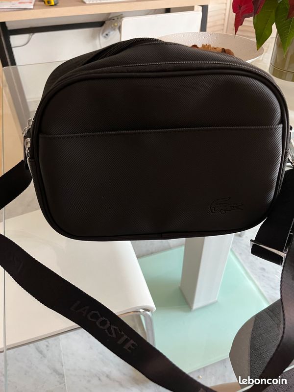 Sac lacoste (image 1)