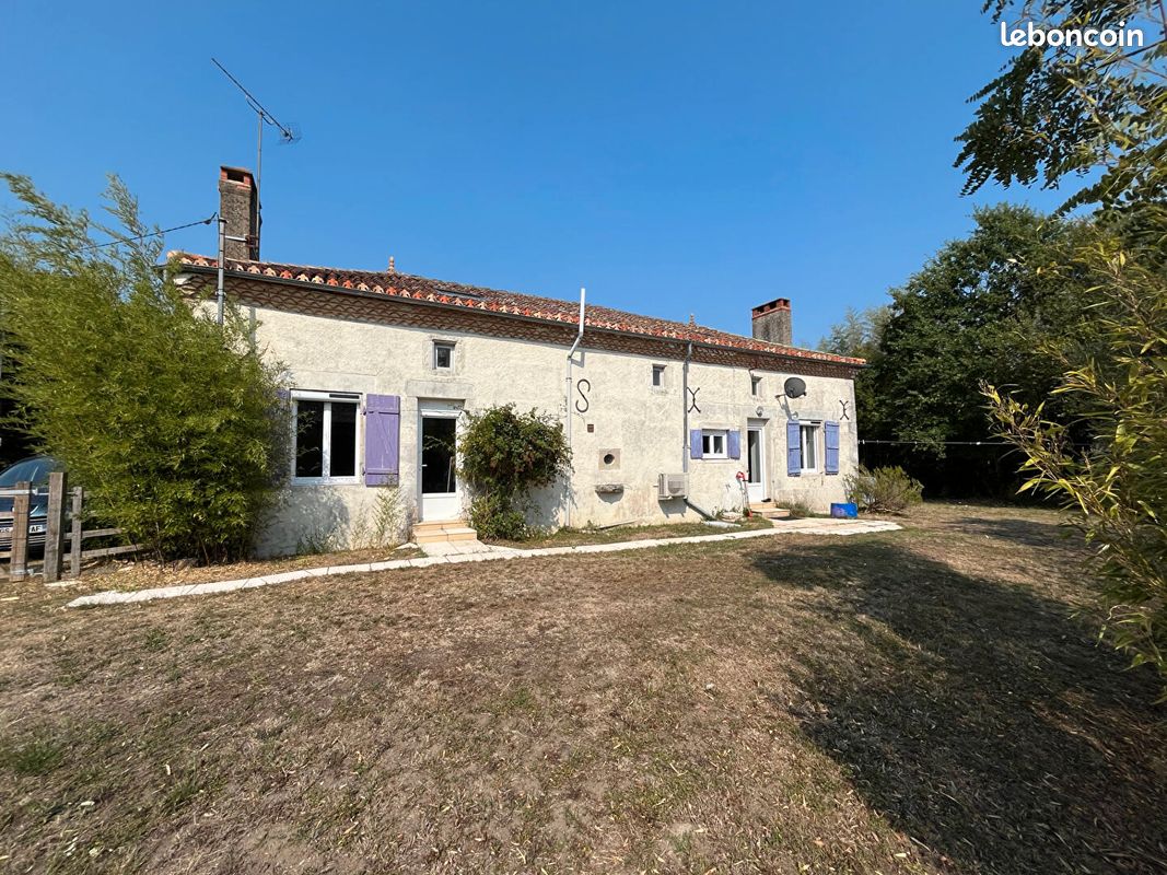 Maison 4 pièces 115 m² · à Adriers · 115 m² · 122 000 €