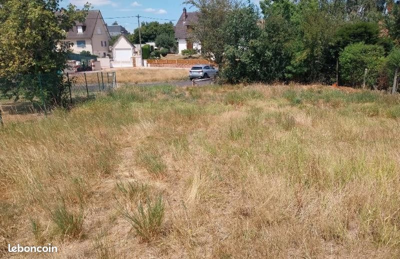 Terrain 318 m² · au Neubourg · 48 000 €