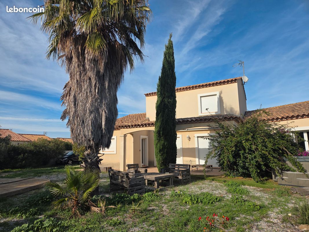Maison 9 pièces 180 m² · à Sigean · 180 m² · 380 000 €