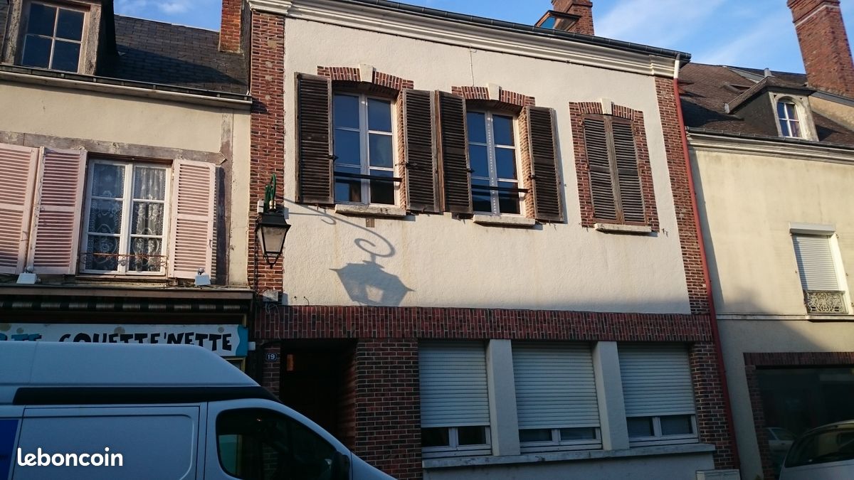 Immeuble 11 pièces 245 m² · à Bonneval · 245 m² · 290 000 €