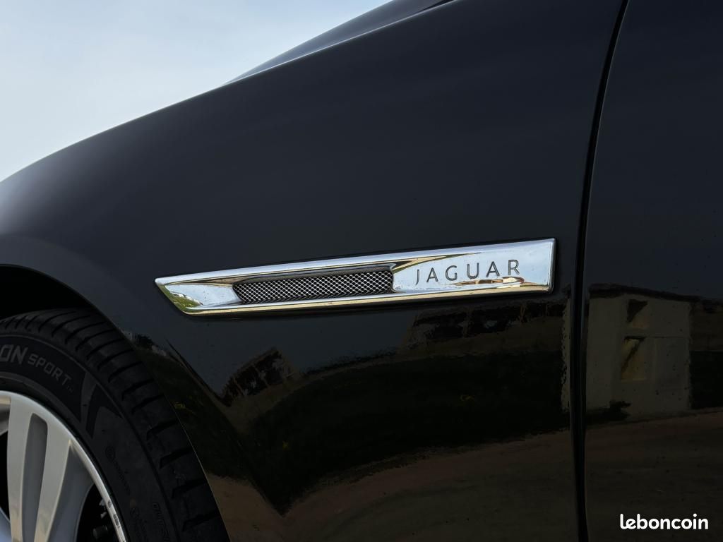 JAGUAR XJ Courte - 3.0 D V6 - 275ch - BVA 8 - Luxe Premium Phase 1 - Garantie 12 mois (image 29)
