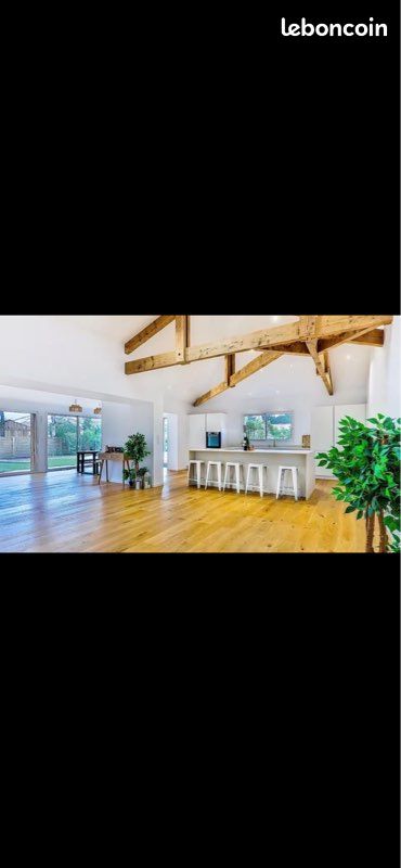 Maison 7 pièces 240 m² · à Biscarrosse · 240 m² · 1 800 €