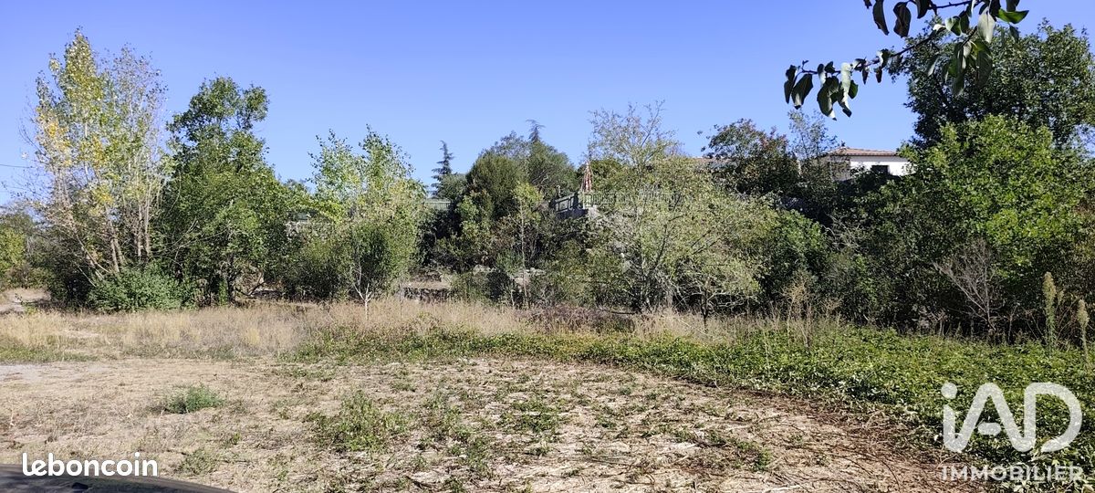 Terrain 3905 m² · à Ruoms · 3 905 m² · 160 000 €