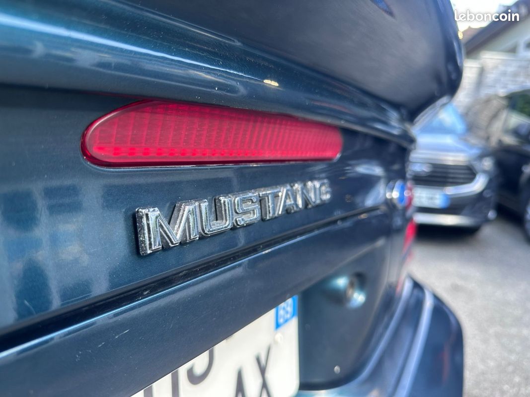 FORD MUSTANG 4 V6 3.8L Cabriolet 142cv (image 19)