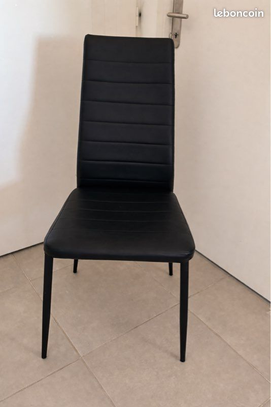Chaise noire moderne en simili cuir - unité ou lot de 5 (image 1)