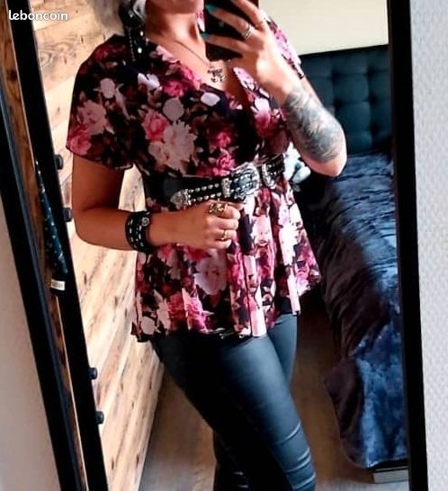 T-Shirt Femme PINK Manches Courtes – Motif Caoutchouc, 100% Coton, Rose/Noir, Taille 14 (Poitrine 35pouces) Neuf