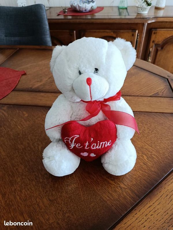 Ours en peluche (image 1)