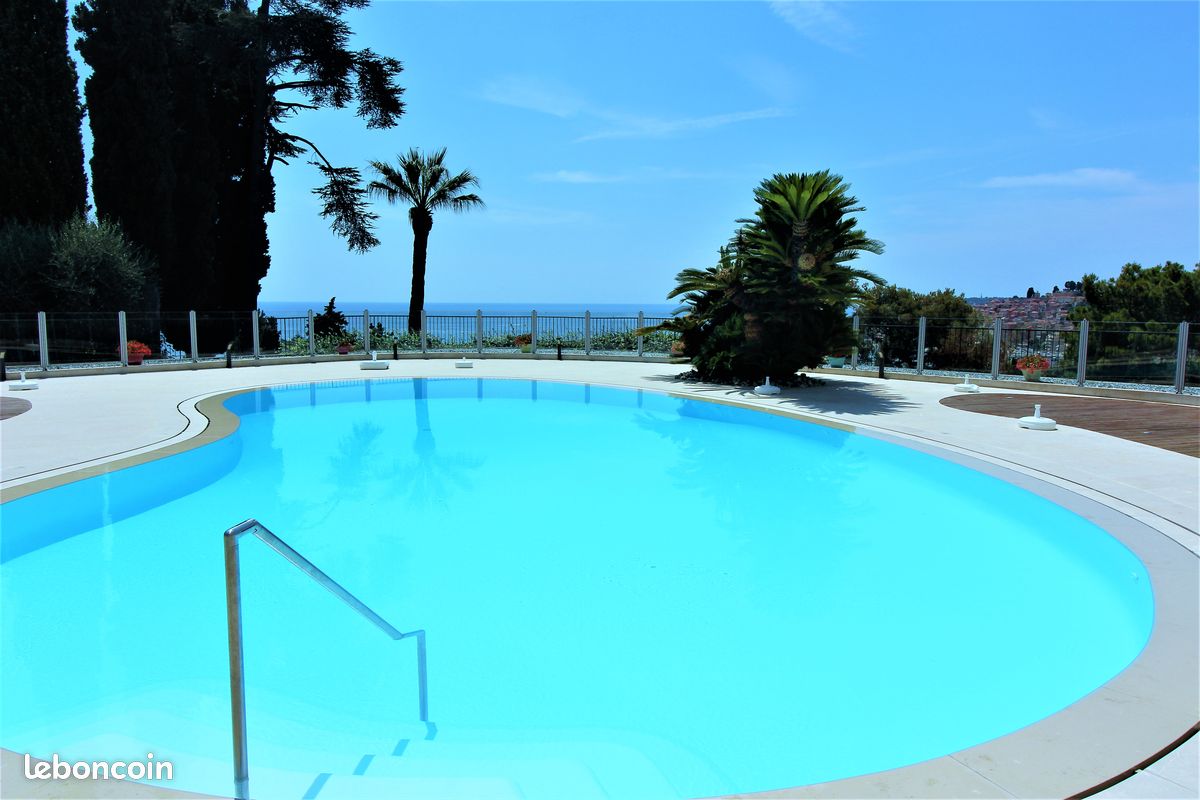 Studio meublé avec superbe piscine vue sur la baie de Menton Garavan proche Italie Monaco (image 2)