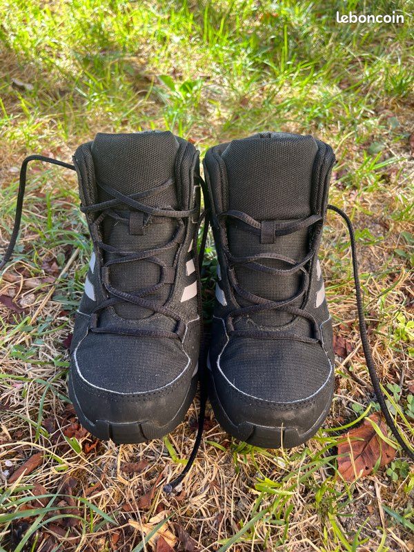 Adidas Terrex enfant - Pointure 32 - Chaussures de randonnée - Très bon état (image 5)