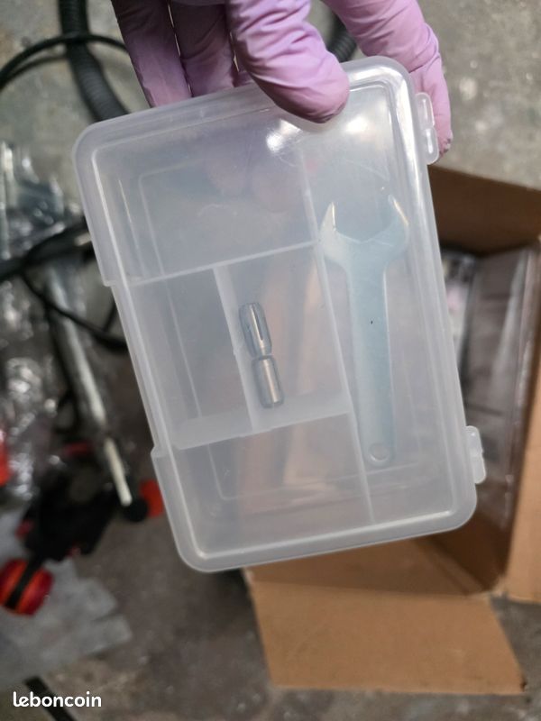 Outil multifonction rotatif électrique 600W, idéal pour les travaux de précision : découpe, ponçage, polissage, gravure, perçage ou petits travaux de bricolage (image 5)