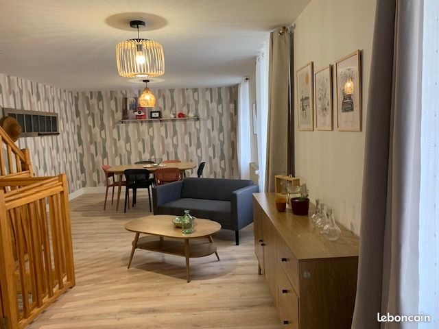 Maison 4 pièces 100 m² · à Essarts-en-Bocage · 100 m² · 880 €/mois