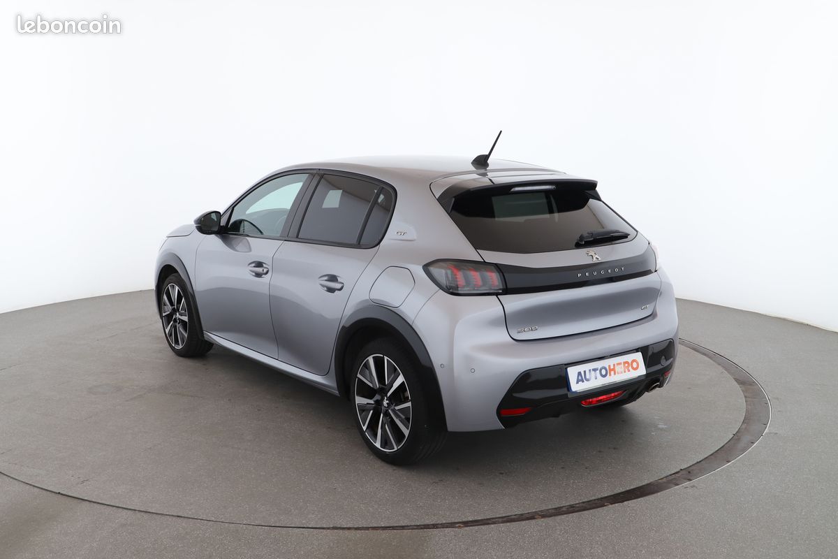 Peugeot 208 1.2 PureTech GT 100 ch (image 2)