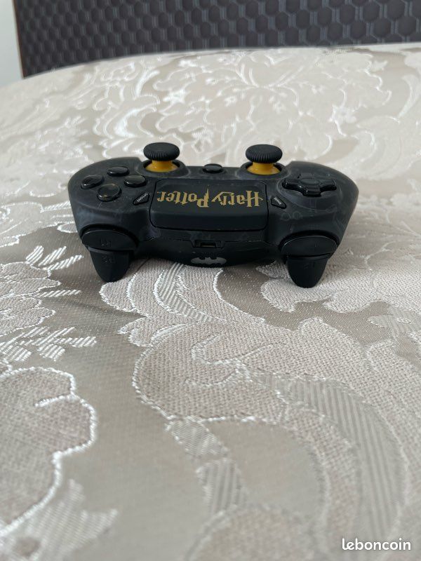 Mannete de ps4 édition Harry potter (image 2)
