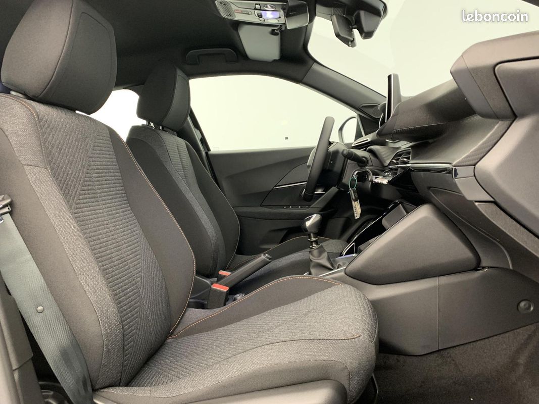 PEUGEOT 2008 1.2 PureTech 100 Style à -34% (image 9)