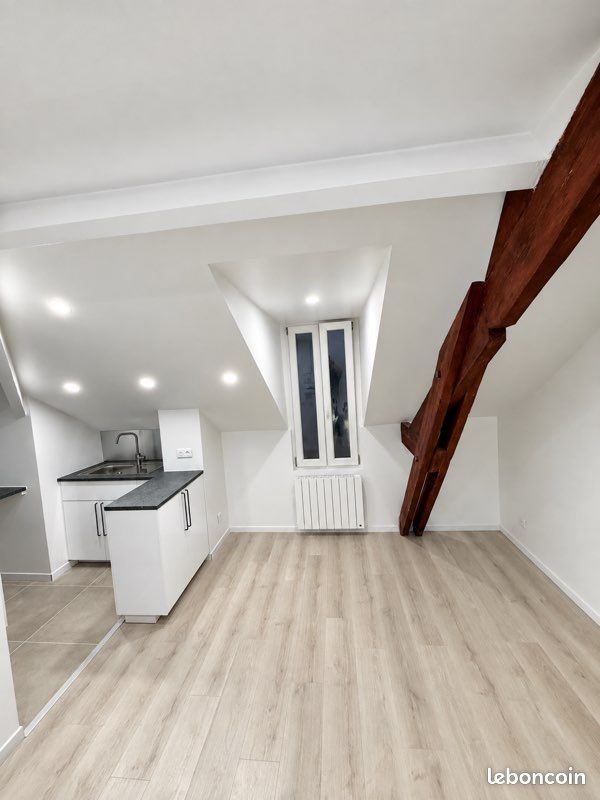 Appartement 2 pièces 28 m² · à Épinay-sur-Seine · 28 m² · 850 €/mois