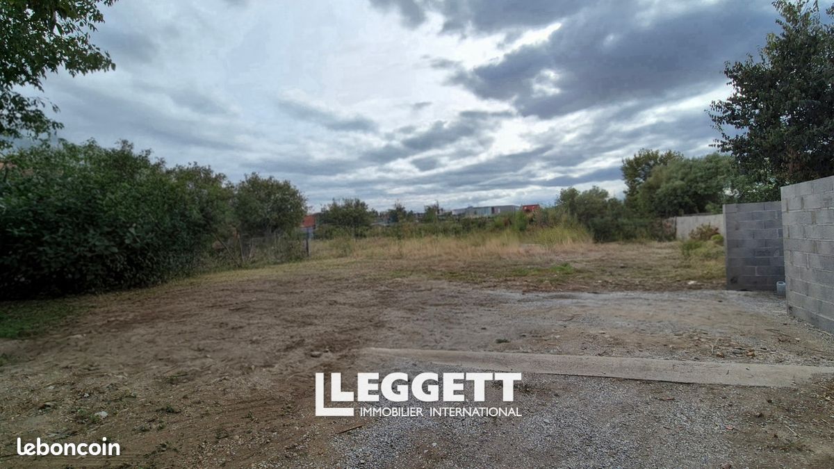 Terrain 1640 m² · à Perpignan · 379 999 €