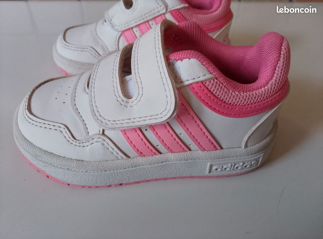 Chaussures enfant taille 22 adidas Chaussures