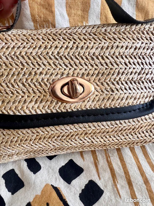 ☀️ Sac à main bandoulière & pochette 2 en 1 en paille & cuir noir pour un style bobo chic cet été (image 5)