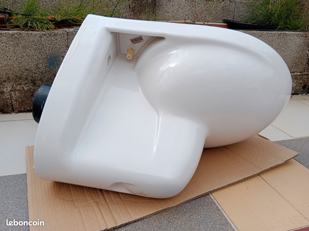 Cuvette wc suspendu (image 3)
