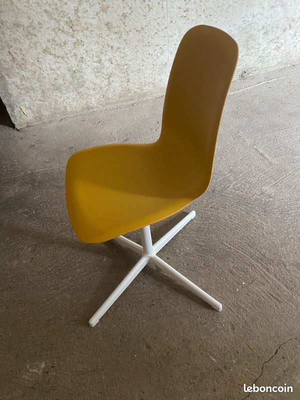 Chaise de bureau jaune (image 2)