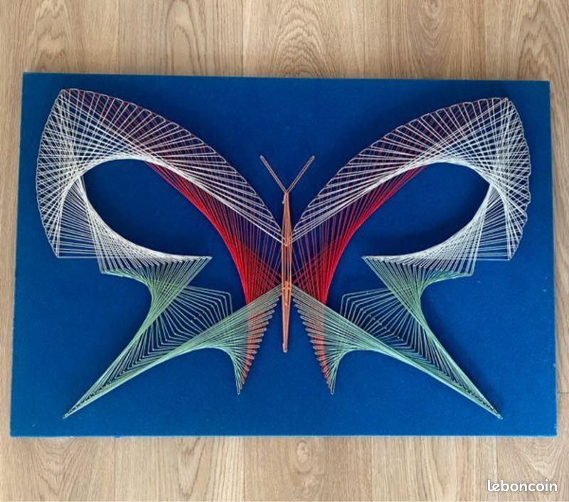 Broderie Crewel Vintage Encadrée - Oiseau Tropical Et Papillons, Tons Sombres 16x20