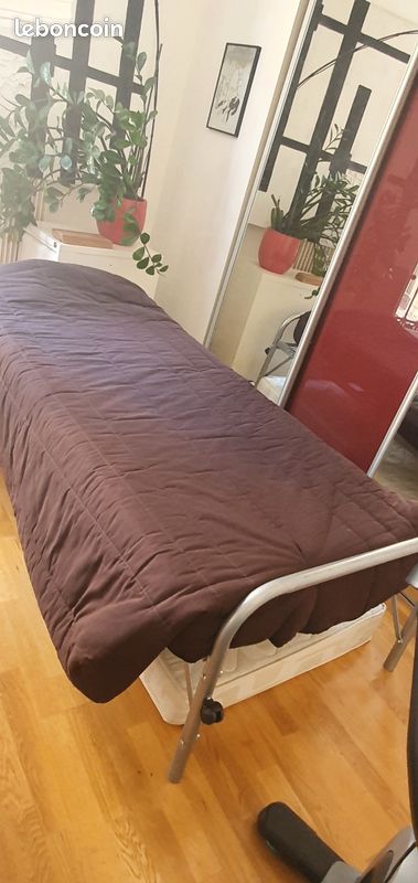 Lit une place très confortable bon état + un matelas offert (image 1)