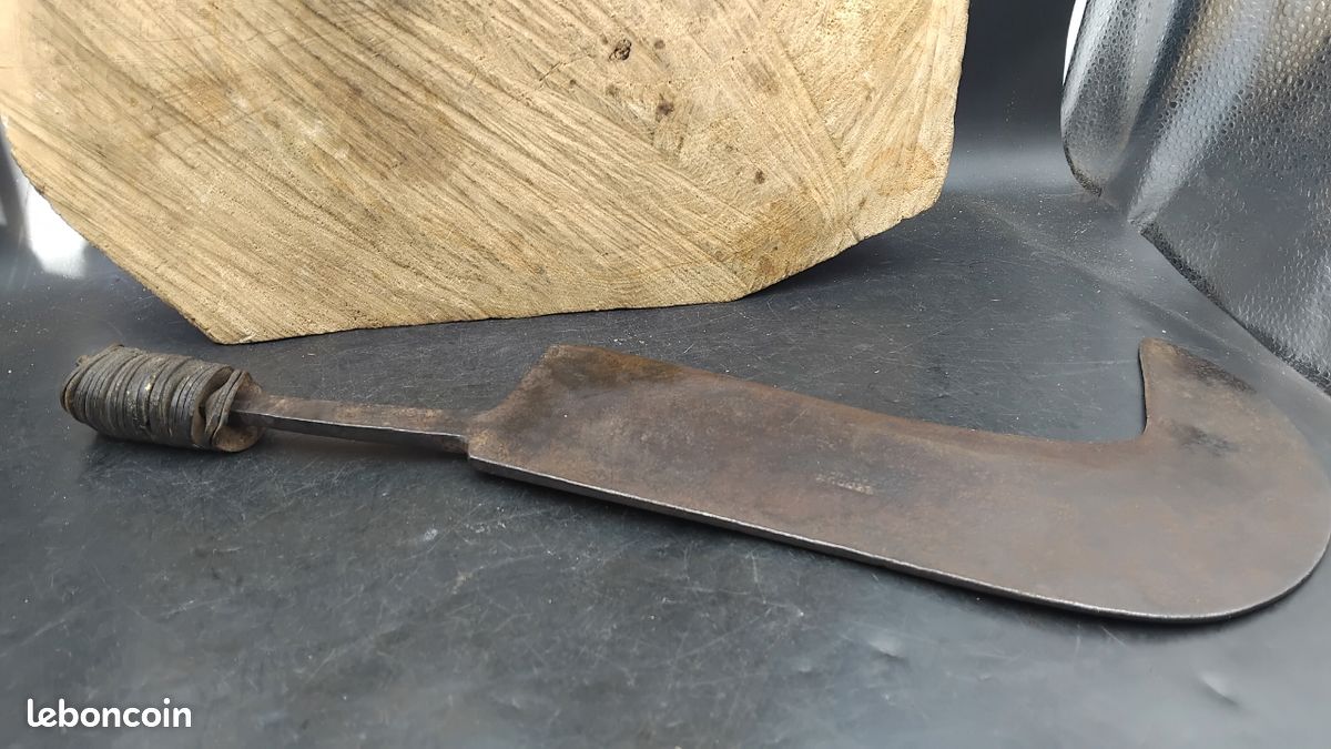 Outil Ancien : Serpe (coupe-gui) En Fer Forgé, Estampillée CLAVEL - Occasion, état D'usage, France