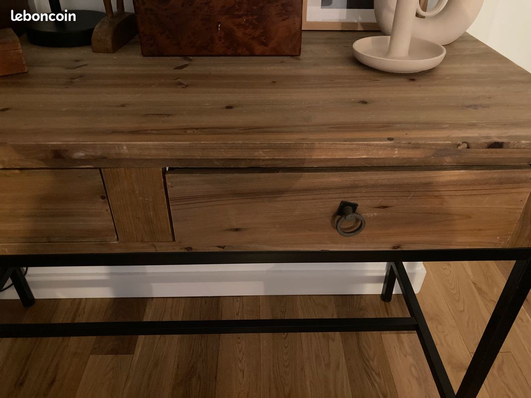 Console (image 3)