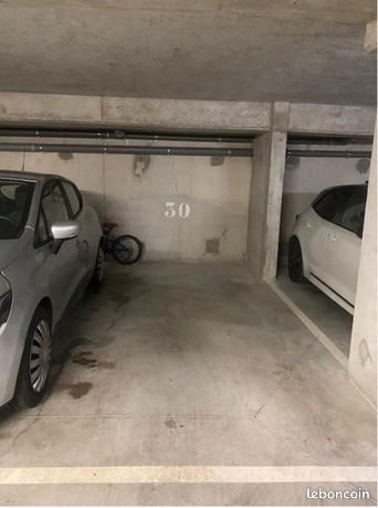 Place de parking en sous-sol sécurisé