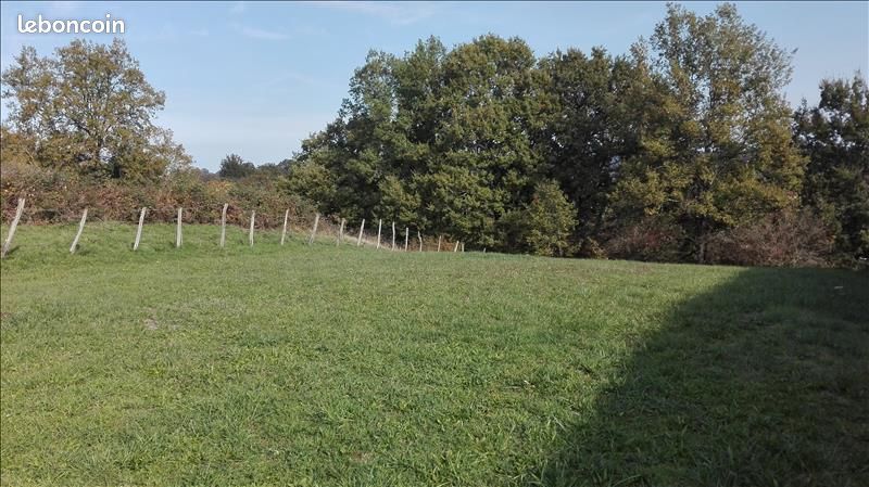 Terrain 840 m² Astaillac · 13 000 €