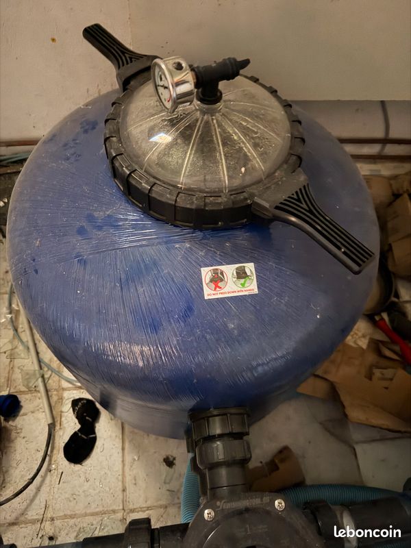 Pompe et filtre piscine (image 1)