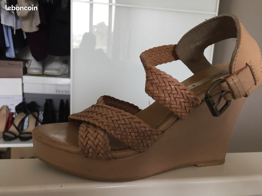 Sandales compensées cuir (image 1)