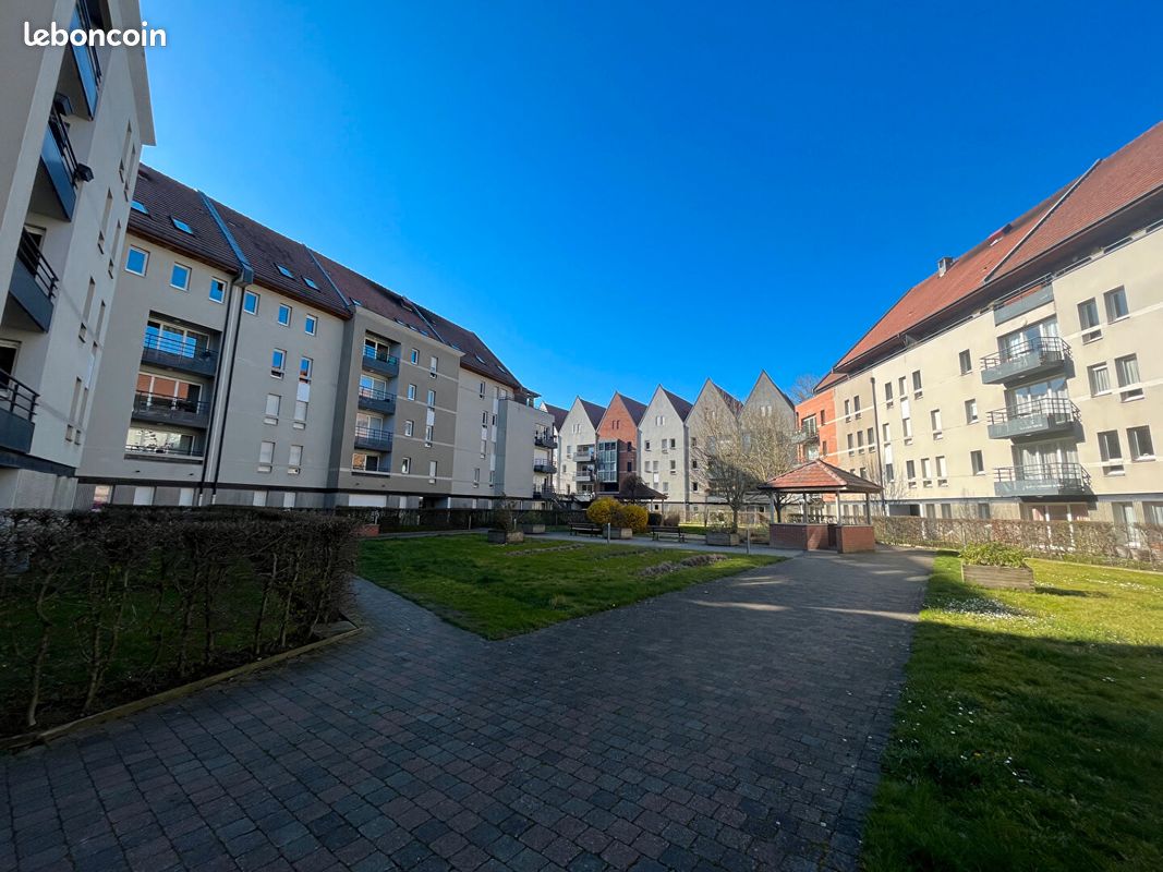 Parking/box LILLE · 130 €/mois