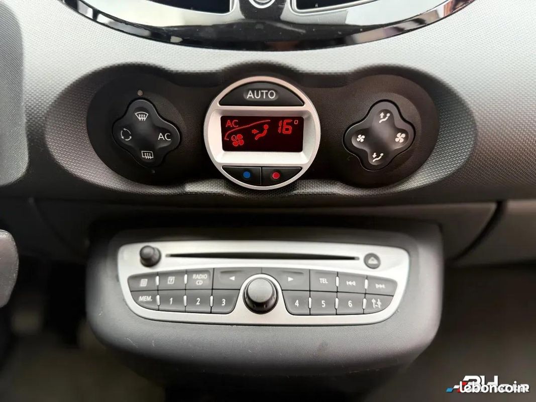 Renault Twingo LEV 75 PURPLE / CLIM (image 11)