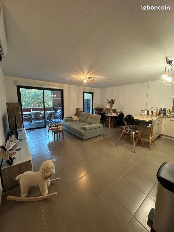 Appartement 3 pièces 70 m² · à Bastia · 70 m² · 875 €