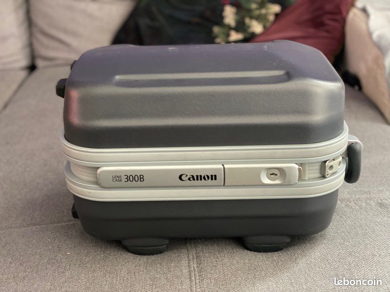 Canon Case 300B (image 1)