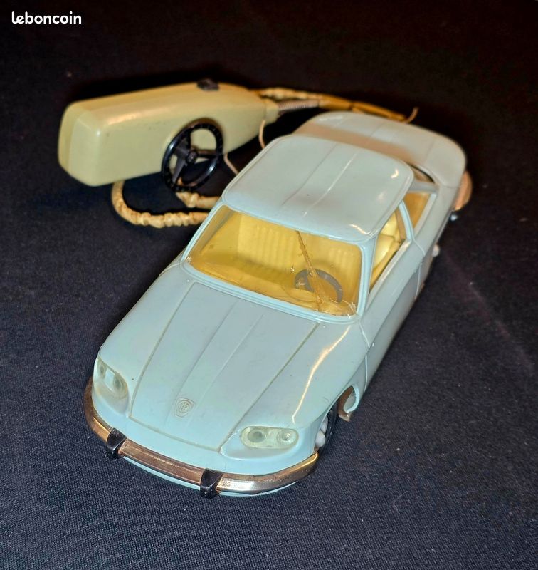 Rare grande Panhard Dyna JEP jouet ancien tôle style joustra
