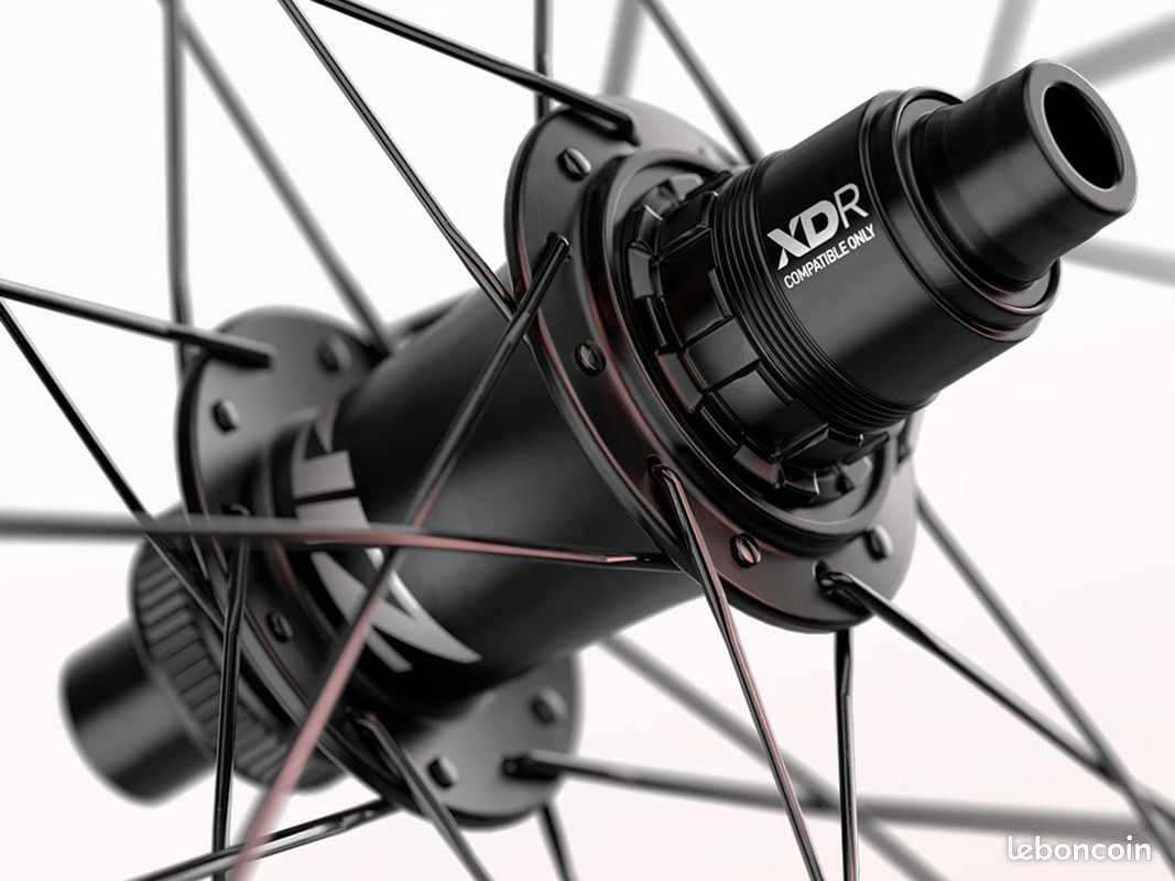 Roue arrière route en carbone ZIPP 404 S A1 (50mm - disques - tubeless - dark grey) 2026 Corps de r (image 4)