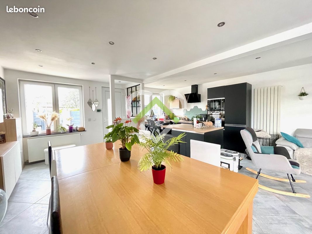 Maison 4 pièces 93 m² · à Lesquin · 93 m² · 310 000 €