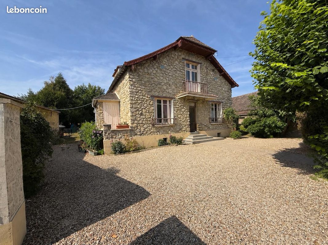 Maison 7 pièces 170 m² · à Champigny · 170 m² · 249 000 €