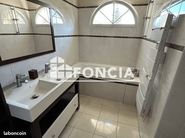 Maison a louer dammarie-les-lys - 7 pièce(s) - 123 m2 - Surfyn