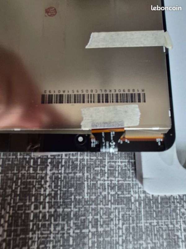 [NEUF] Écran LCD + Vitre Tactile Blanche pour Samsung Galaxy Tab E 9.6" (SM-T560 / SM-T561) (image 3)