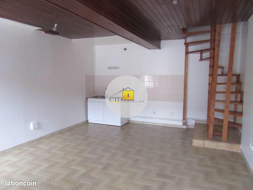 Appartement 2 pièces 45 m² · à Saint-Priest · 45 m² · 580 €/mois