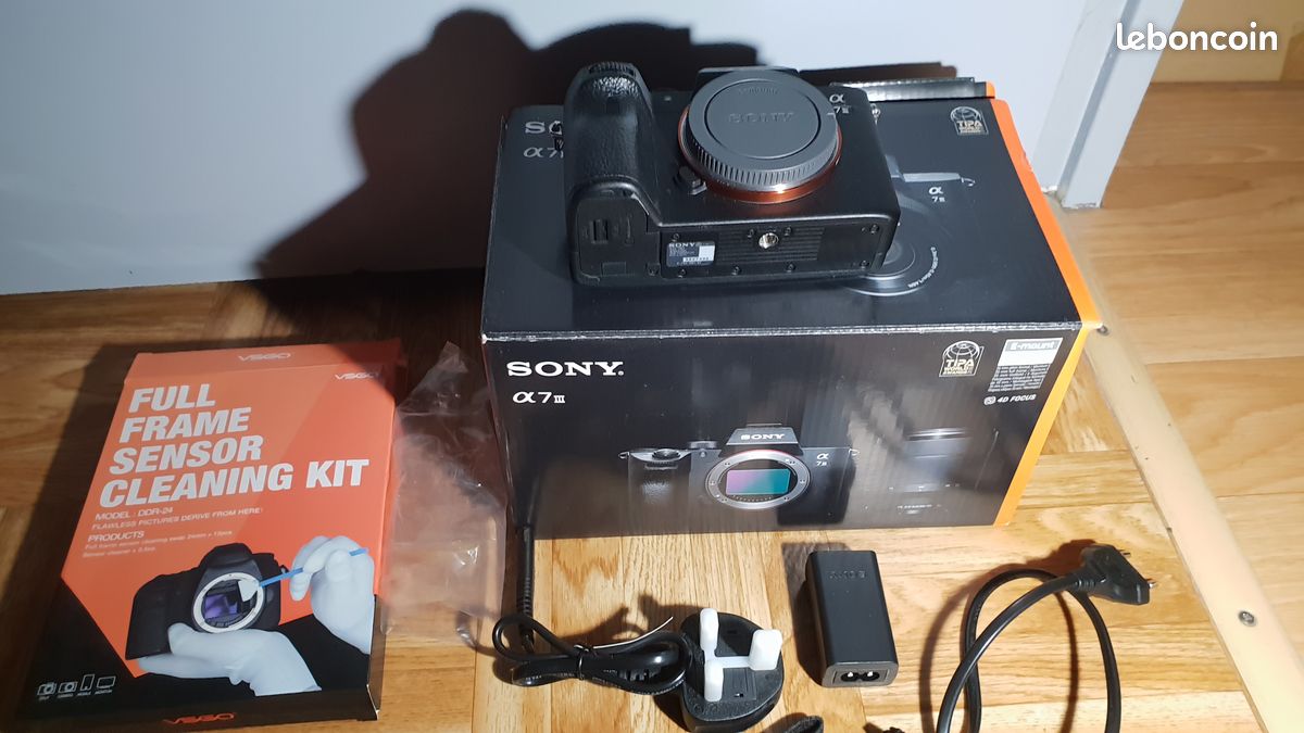 Demi-étui SmallRig 5015 en cuir pour Sony Alpha 7C II / 7CR